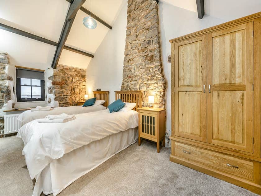 Twin bedroom | Blacksmiths Cottage - East Back Cottages, Pembroke