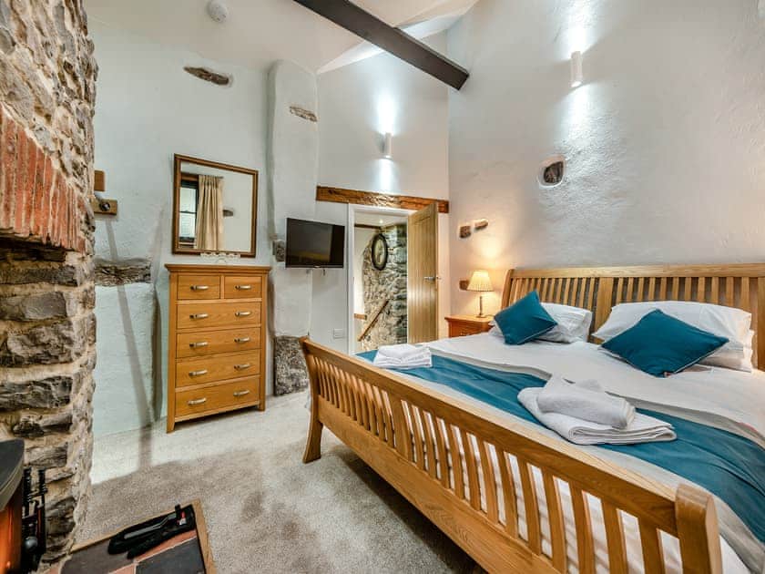 Double bedroom | Blacksmiths Cottage - East Back Cottages, Pembroke