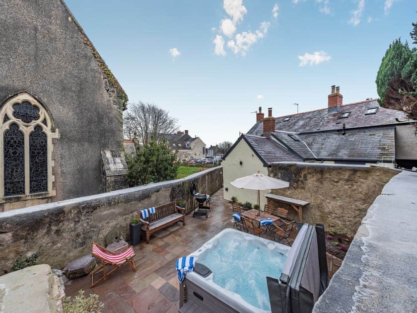Hot tub | Blacksmiths Cottage - East Back Cottages, Pembroke