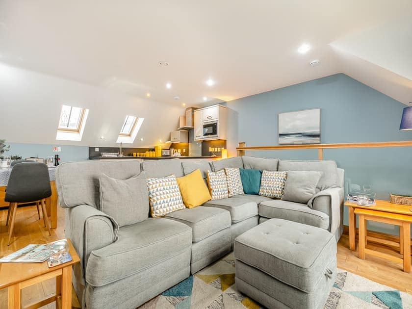 Open plan living space | 22 Mount Brioni - Mount Brioni, Seaton