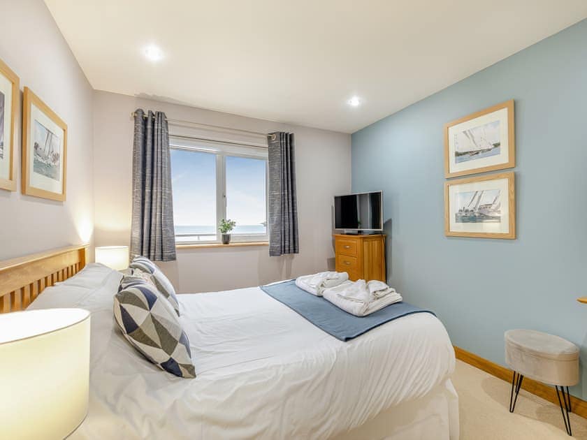 Double bedroom | 22 Mount Brioni - Mount Brioni, Seaton