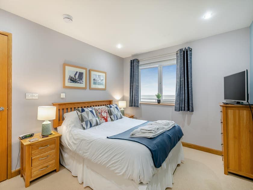 Double bedroom | 22 Mount Brioni - Mount Brioni, Seaton