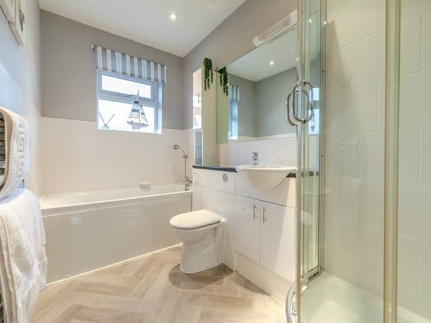 Bathroom | 22 Mount Brioni - Mount Brioni, Seaton