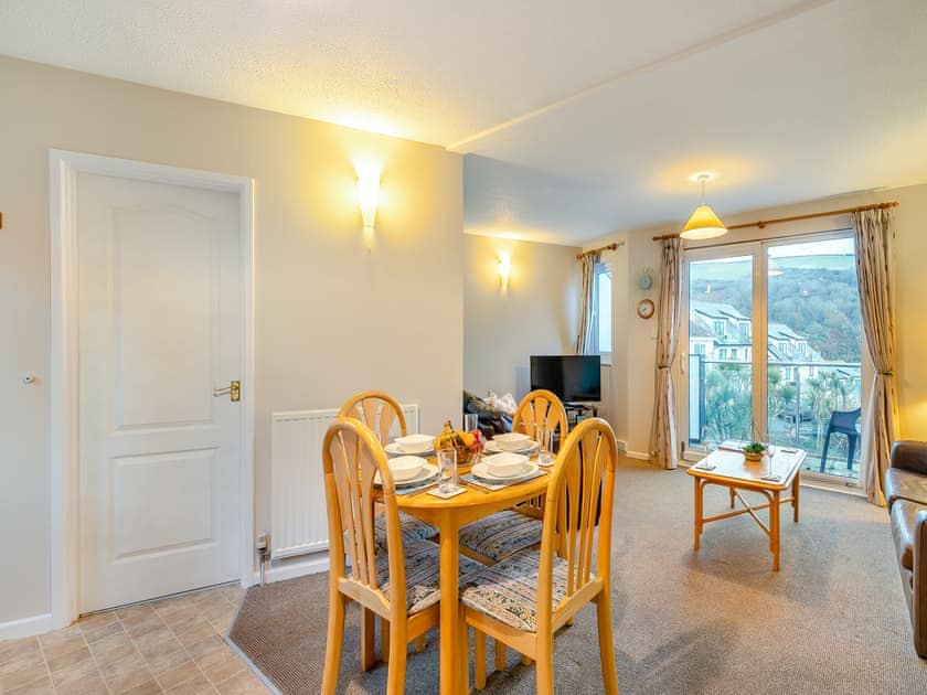 Dining Area | 12 Mount Brioni - Mount Brioni, Seaton