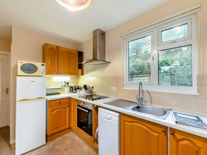 Kitchen | 12 Mount Brioni - Mount Brioni, Seaton
