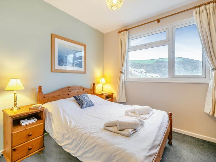 Double bedroom | 12 Mount Brioni - Mount Brioni, Seaton