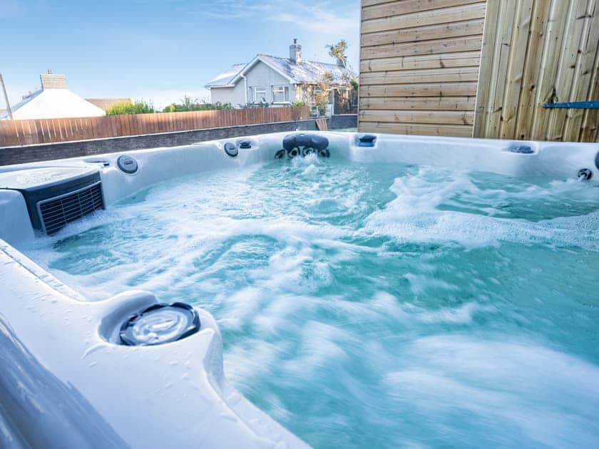 Hot tub | Dau Ddeg, New Quay