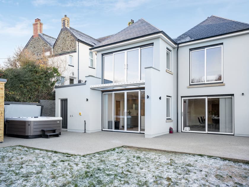 Garden | Dau Ddeg, New Quay