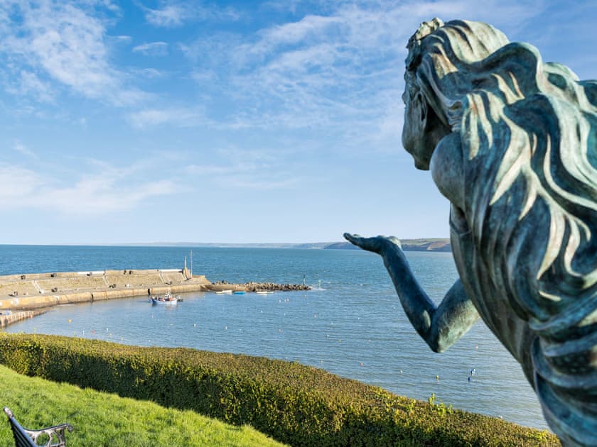 Surrounding area | Dau Ddeg, New Quay