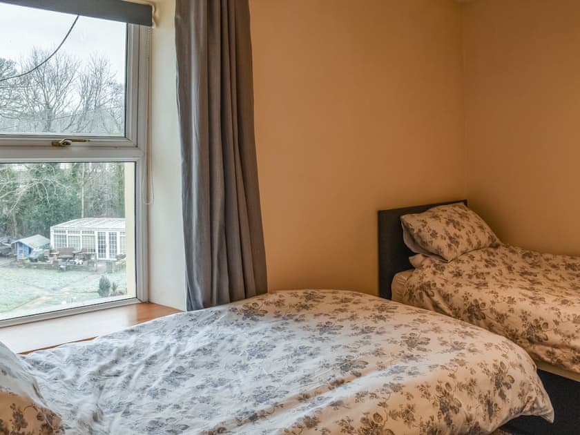 Twin bedroom | Rose Cottage, Trecynon, near Aberdare