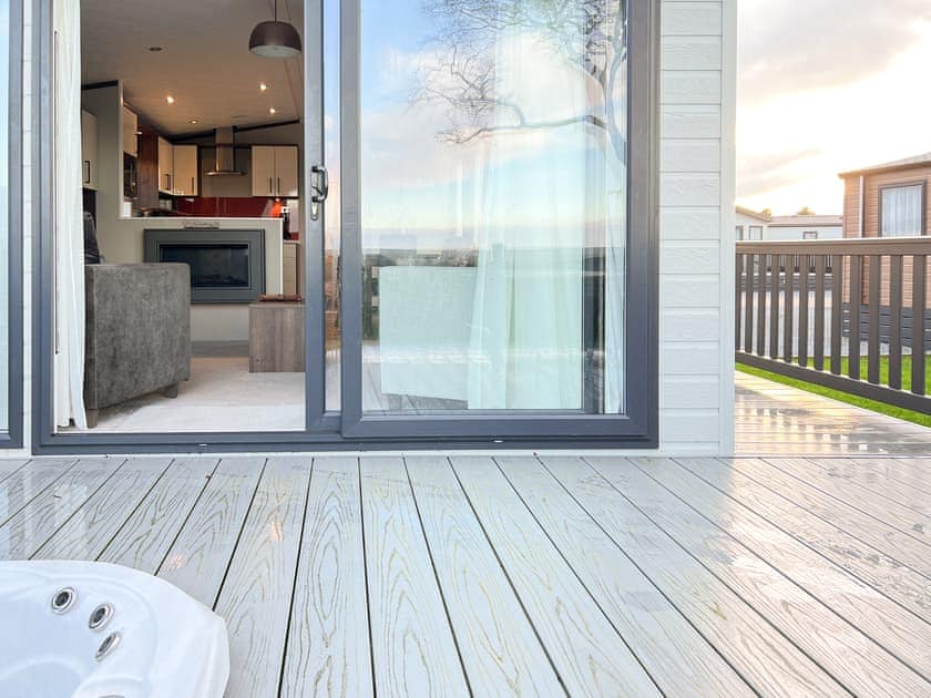 Decking | Rivington 32, St Andrews