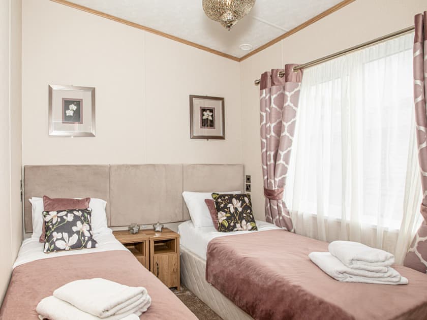 Twin bedroom | Rivendale 52, St Andrews