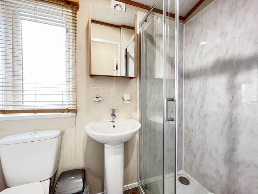 Shower room | Marlow 21, St Andrews