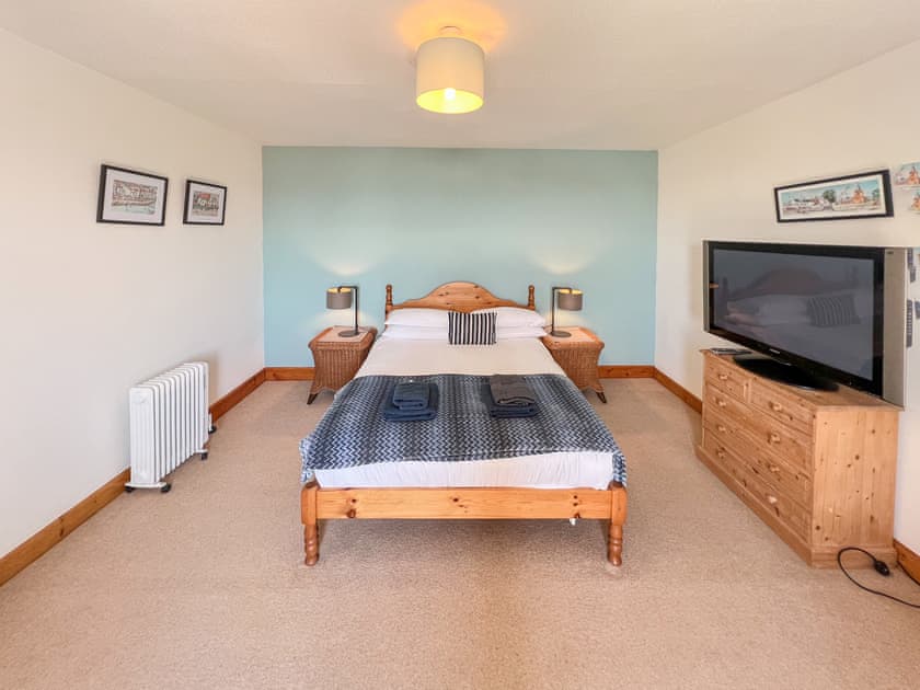 Double bedroom | Tall Ship, Anstruther
