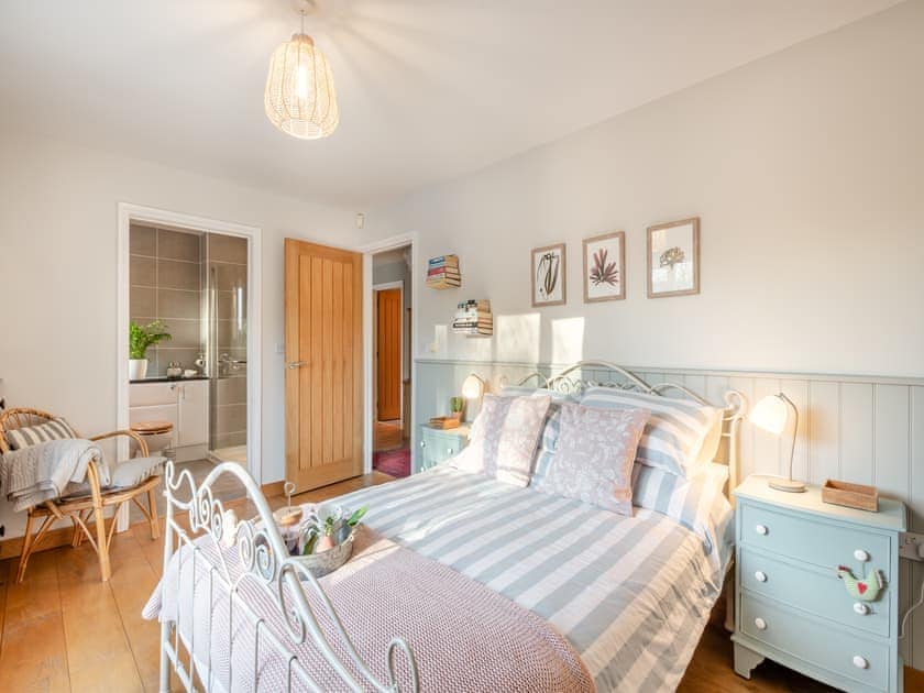 Double bedroom | Pear Tree Cottage, Southburgh, near Thetford