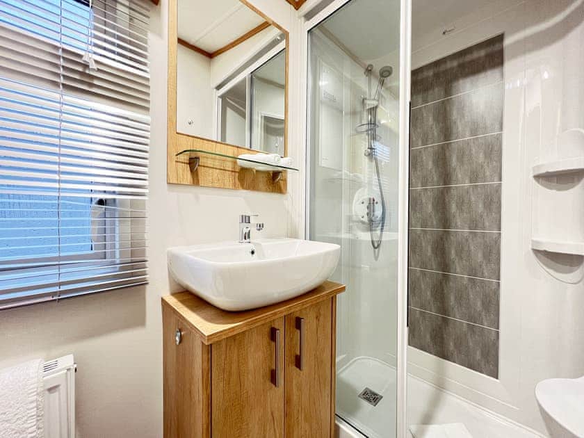 Shower room | Glenmoore 23, St Andrews