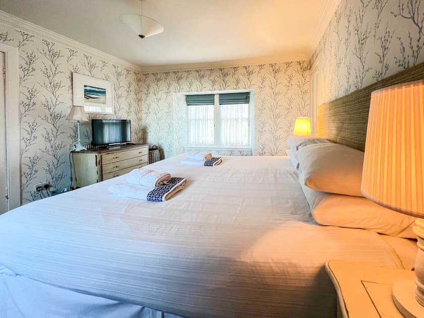 Double bedroom | St Anne’s Cottage, Crail