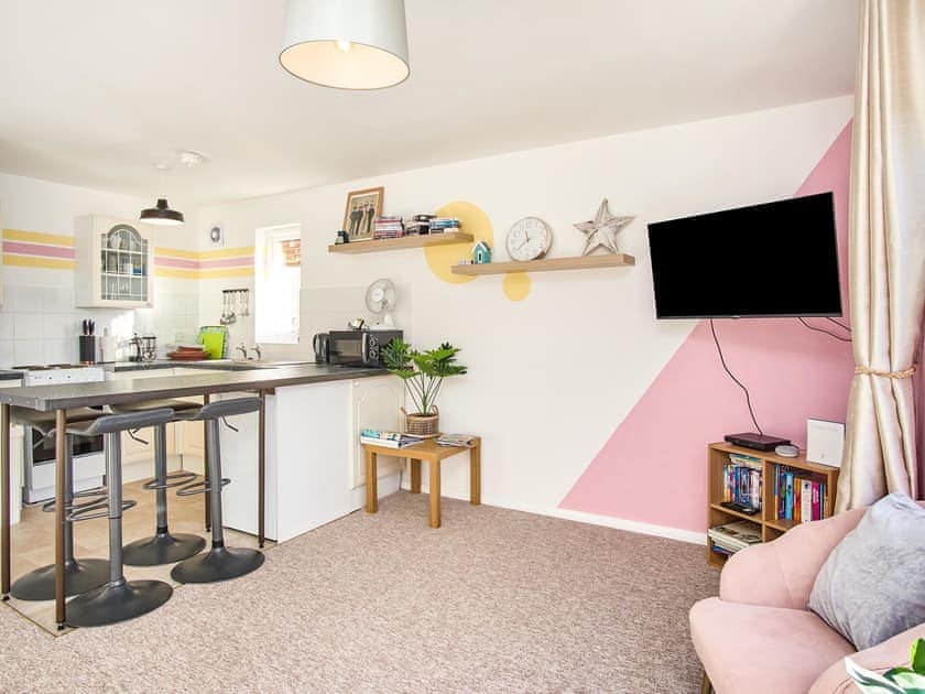 Open plan living space | Sandown on The Creek, Wootton Bridge, near Ryde