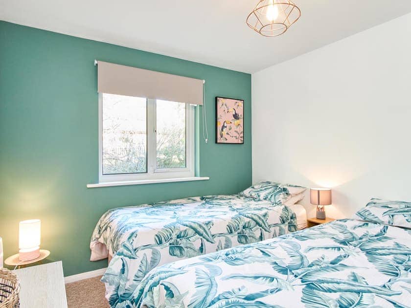 Twin bedroom | Sandown on The Creek, Wootton Bridge, near Ryde