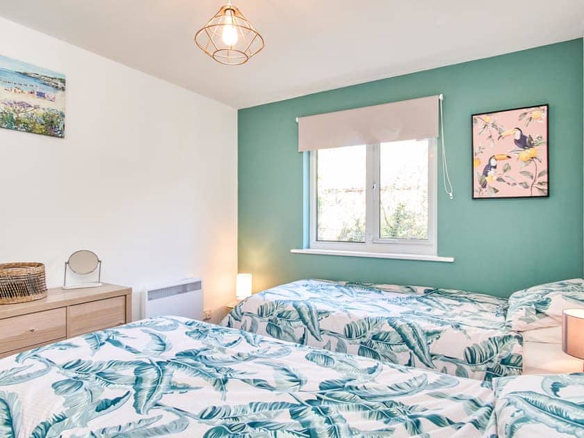 Twin bedroom | Sandown on The Creek, Wootton Bridge, near Ryde