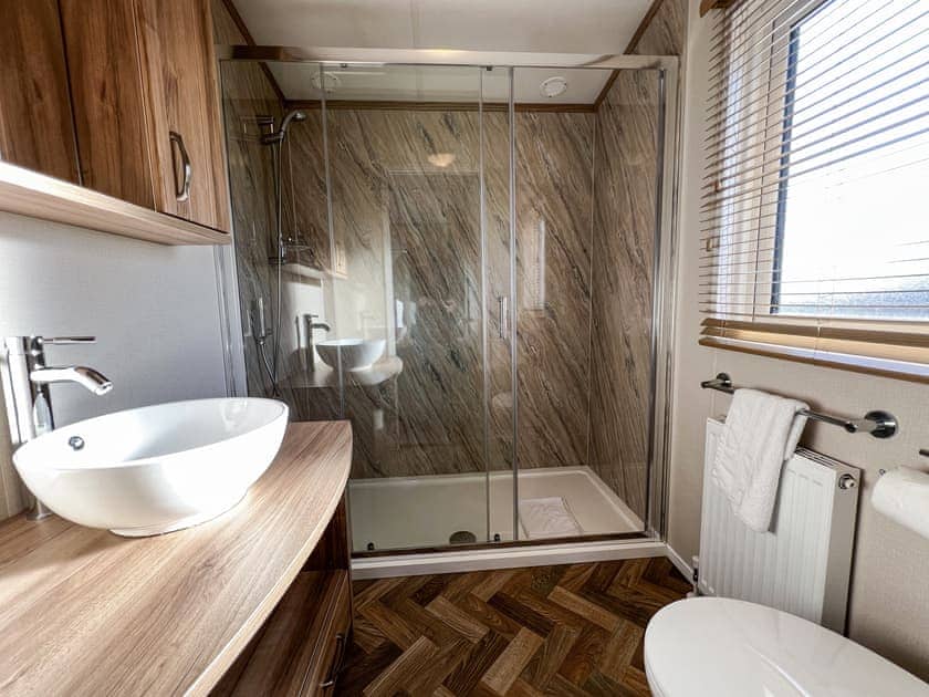 Shower room | Lyndale 27, St Andrews