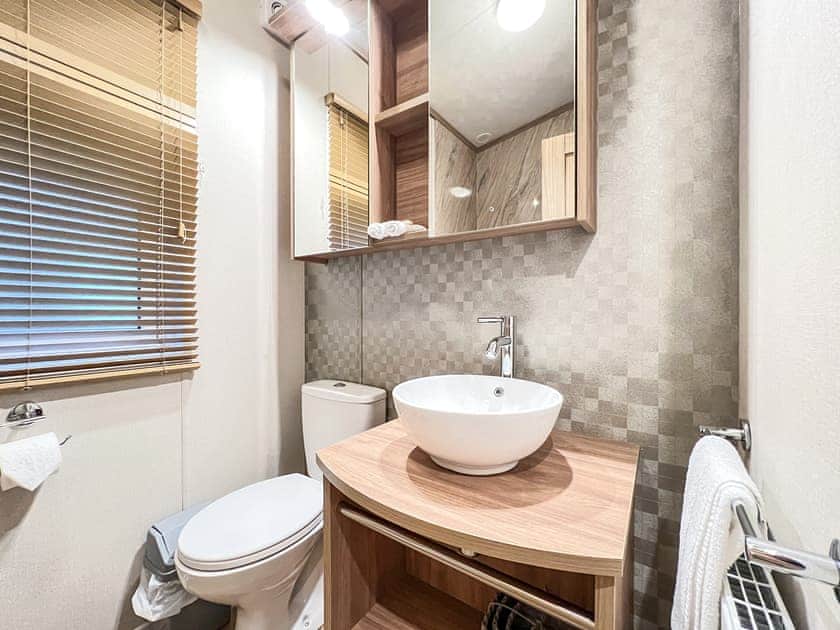 Bathroom | Saltire 26, St Andrews