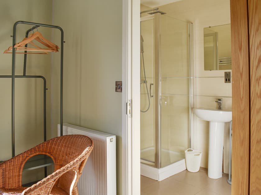 En-suite | Pines Cottage, St. Margaret’s Bay