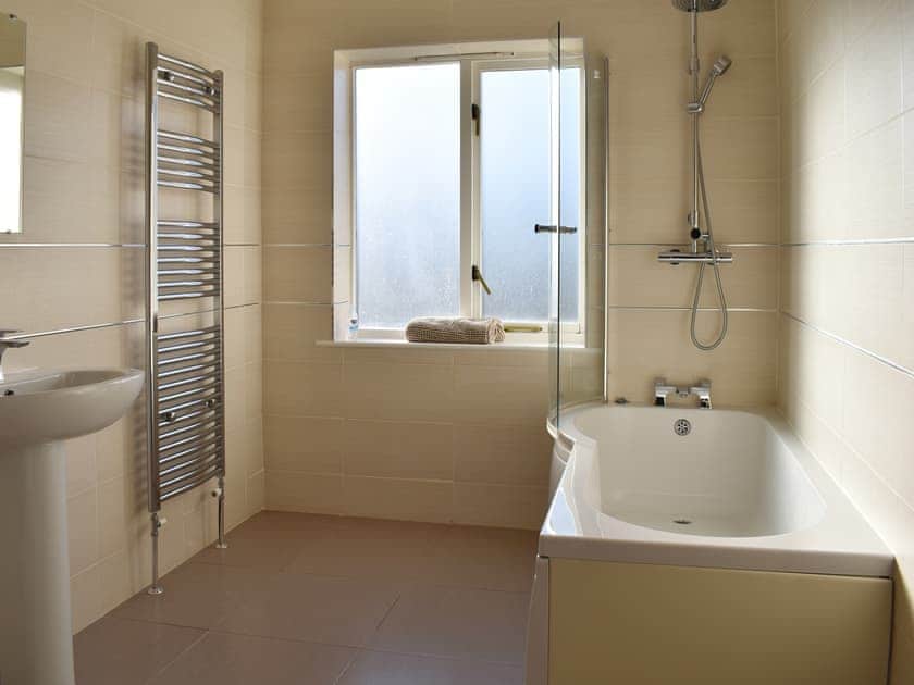 En-suite | Pines Cottage, St. Margaret’s Bay