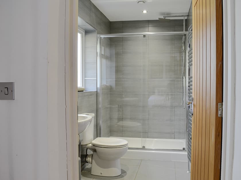 En-suite | Pines Cottage, St. Margaret’s Bay
