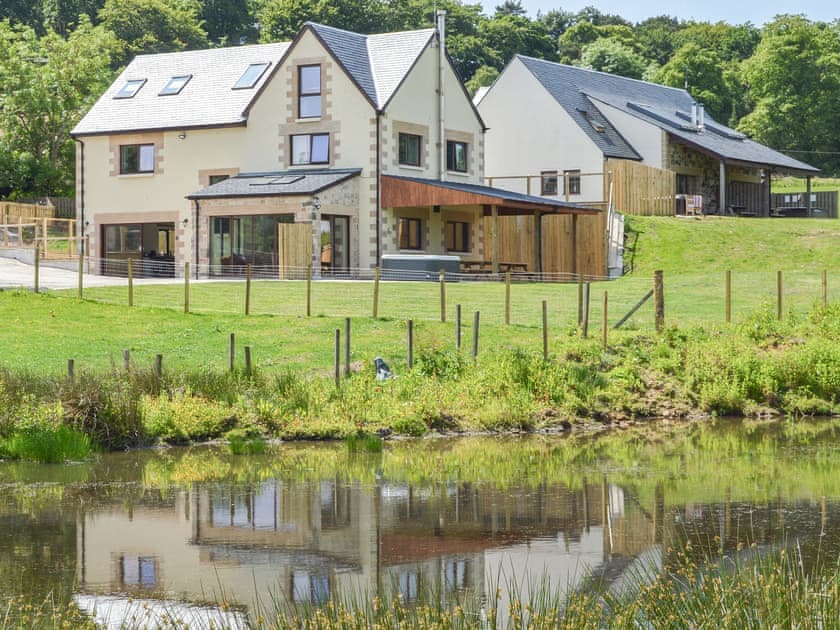 Setting | The Farmhouse - Williamscraig Holiday Cottages, Linlithgow