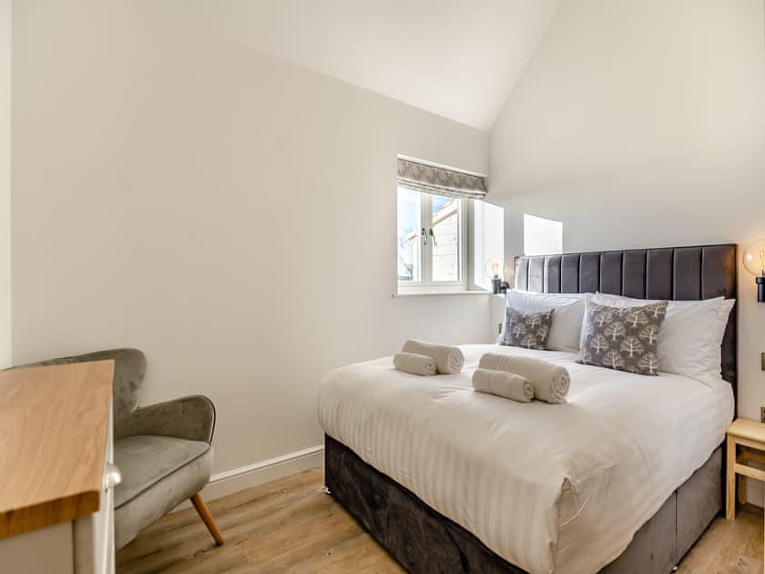 Double bedroom | The Piggery - Little Corkhill Farm Holidays, Newark