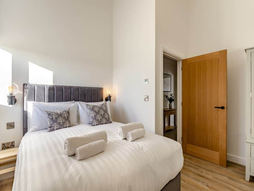 Double bedroom | The Piggery - Little Corkhill Farm Holidays, Newark