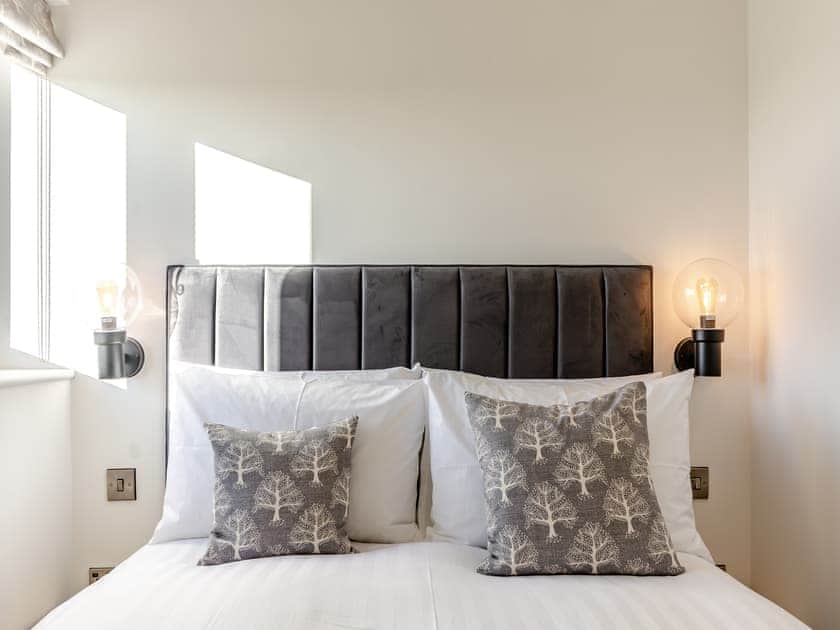 Double bedroom | The Piggery - Little Corkhill Farm Holidays, Newark