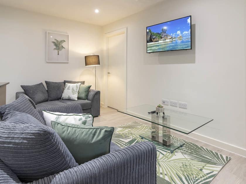 Living area | 11LH - OPP Apartments , Exeter