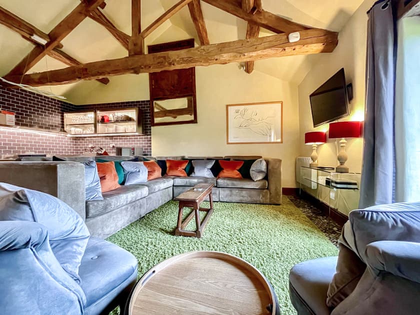 Open plan living space | Cokaynes - Harthill Hall, Alport, near Bakewell