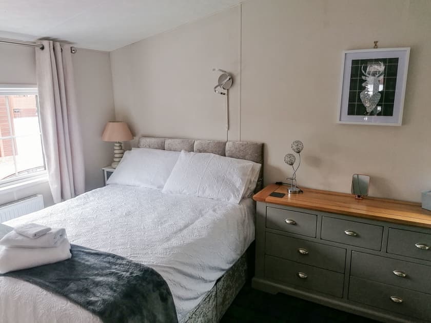 Double bedroom | Salmon Leap Lodge, Dollar, near Stirling