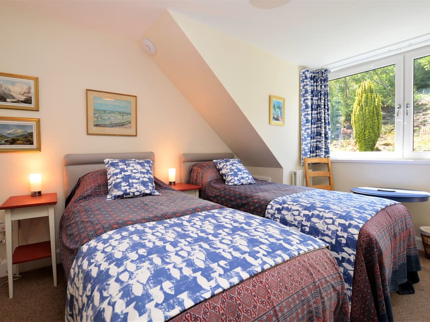 Twin bedroom | The Neuk, Kames, near Tighnabruaich