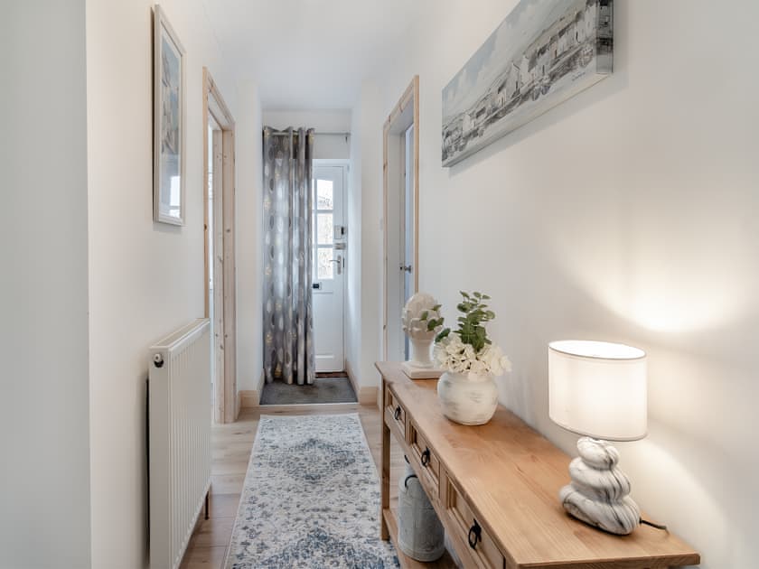 Hallway | Heritage Cottage, Flamborough