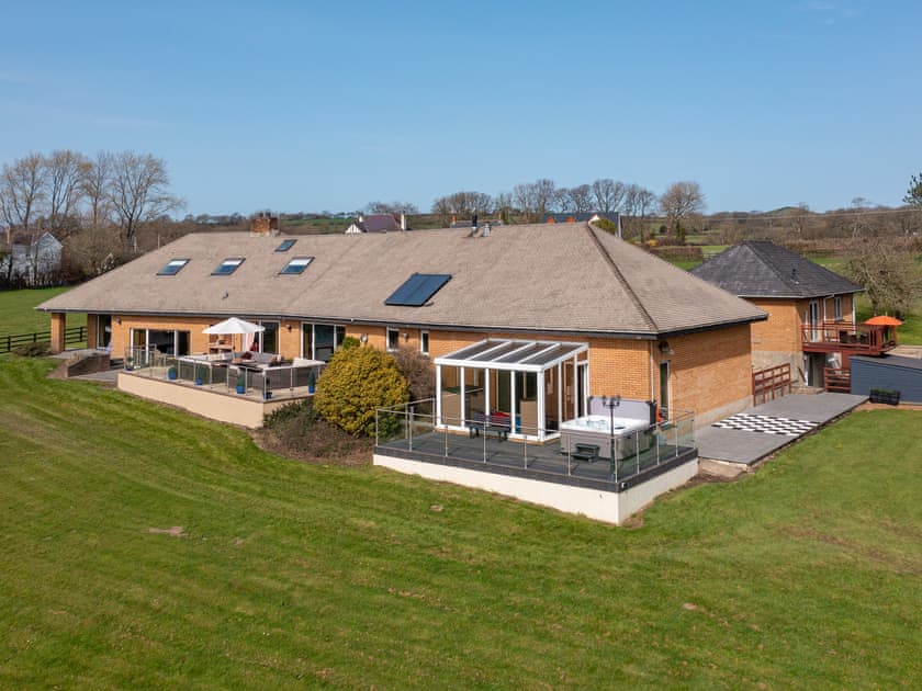 Exterior | Y Dorlan, Llangoedmor near Cardigan