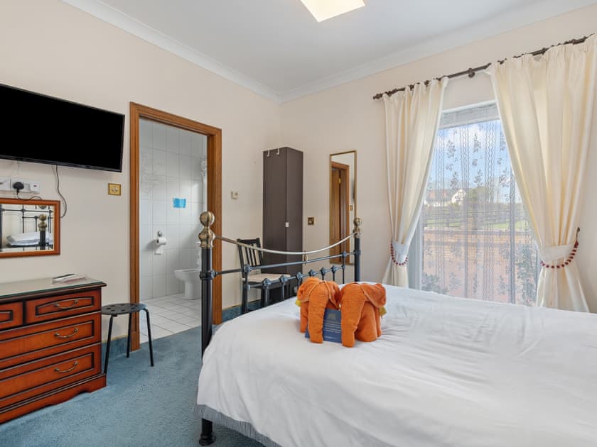 Double bedroom | Y Dorlan, Llangoedmor near Cardigan