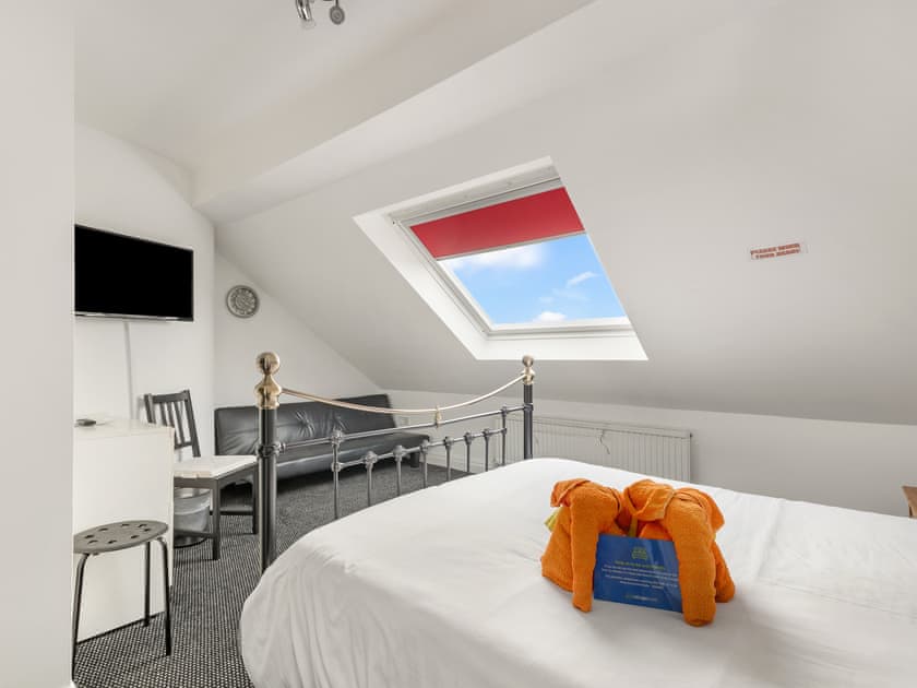 Twin bedroom | Y Dorlan, Llangoedmor near Cardigan