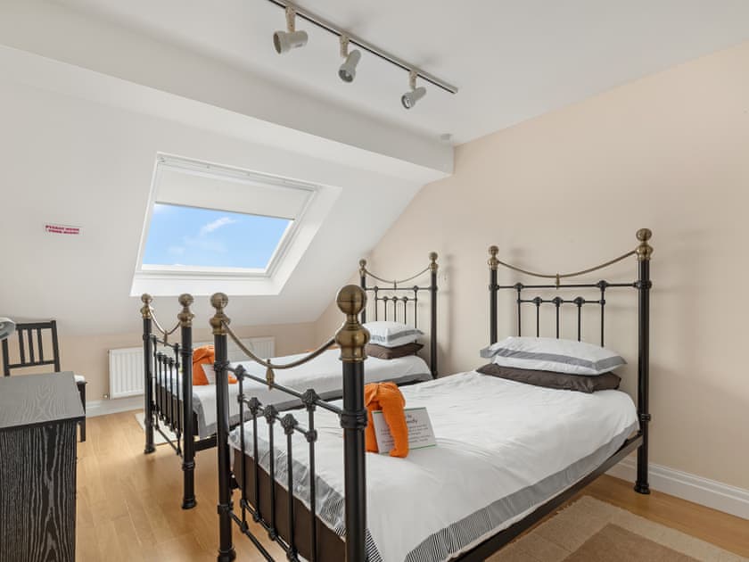 Twin bedroom | Y Dorlan, Llangoedmor near Cardigan