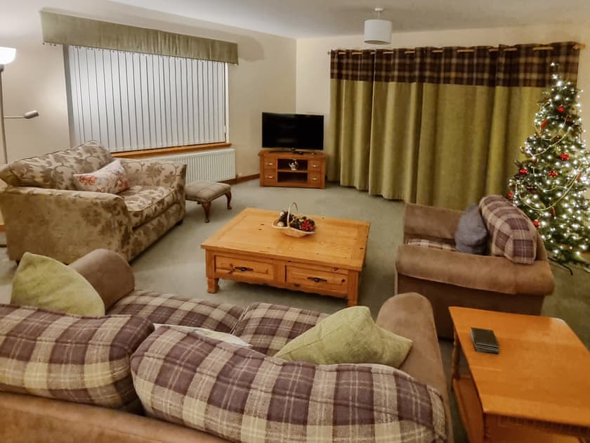 Property decorated at Christmas | Westend, Duffus