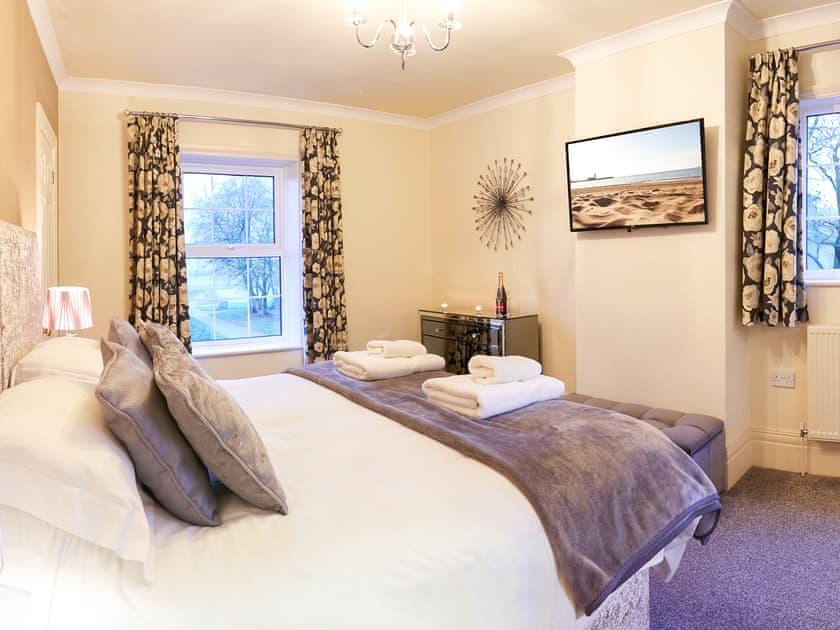 Double bedroom | The Hind House, Cottam, near Driffield