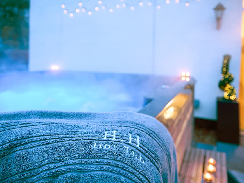 Hot tub | The Hind House, Cottam, near Driffield