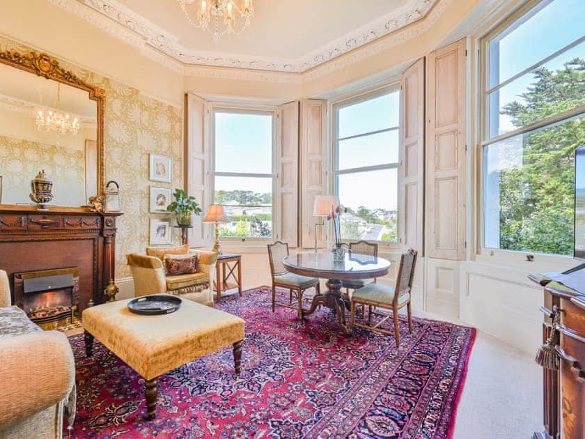 Living room/dining room | Apartment 3 - Muntham Holiday Apartments, Torquay