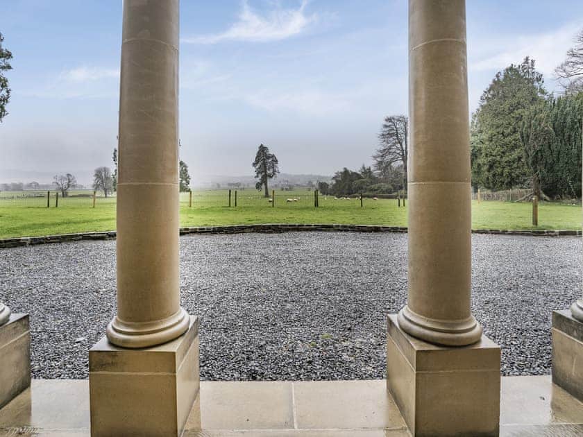 Setting | Brynog Mansion Apartment, Lampeter