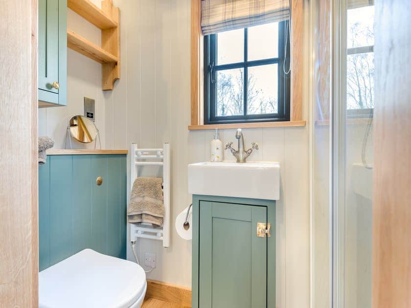 Shower room | Sugarloaf Hut, Usk