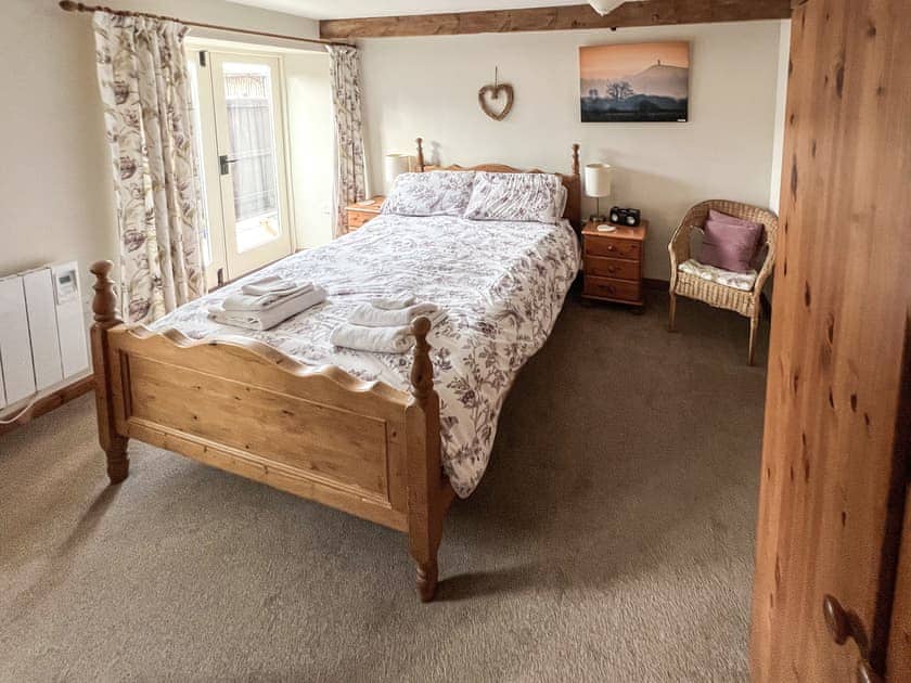 Double bedroom | Dragonfly 3 - Dragonfly Barn, North Newton