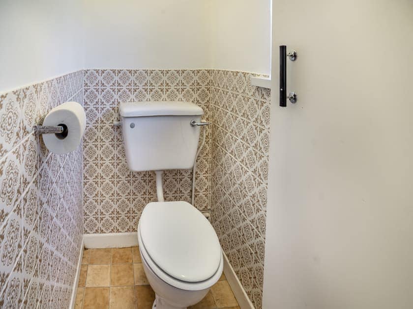 Separate toilet | Innishkea, Penally